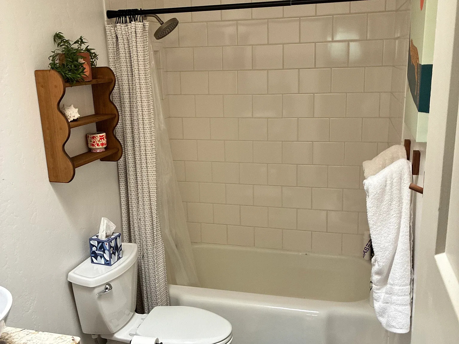 4 bed, 2.5 bath, 2161 sqft, $3,500 — Photo 3