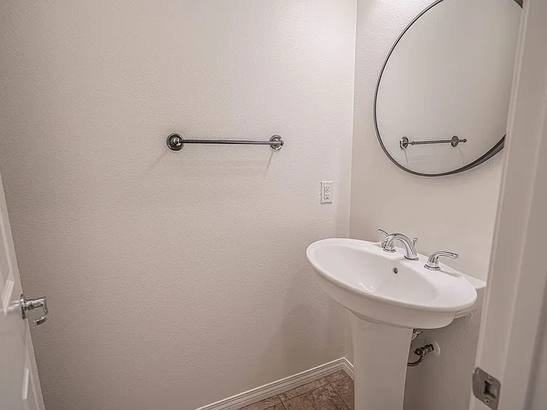24478 Marzal St — Photo 7