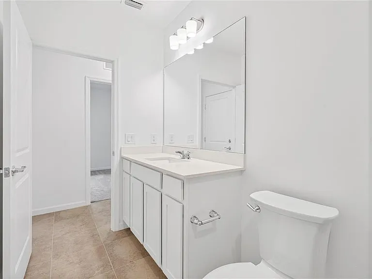 6560 Silverstar Dr — Photo 22