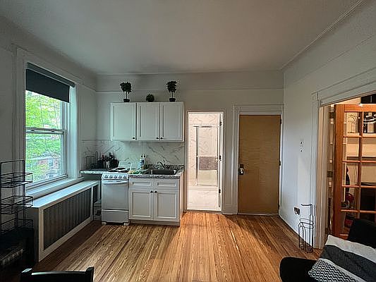 2nd image of 25-39 36th St #2F