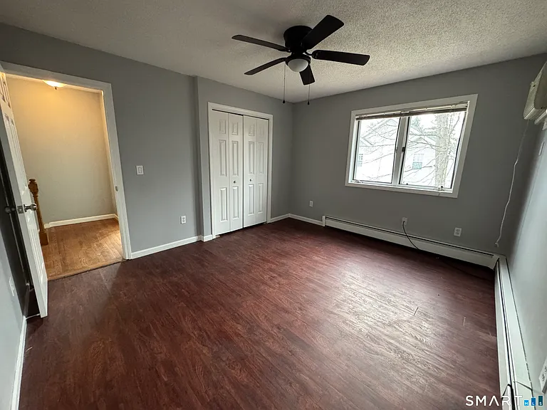 27 Katie Ln — Photo 10