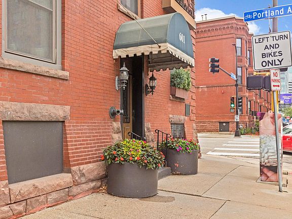 4th image of 601 S 9th St APT 4