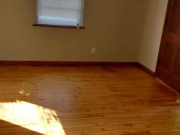 5th image of 4108 Burgen Ave