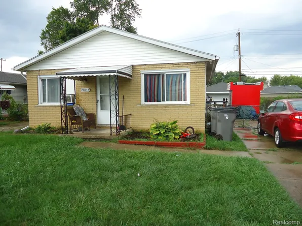 20143 Williamson St, Clinton Township, MI 48035