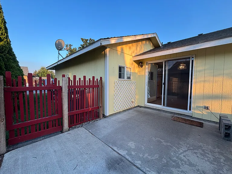 5416 Koufax Ln — Photo 27