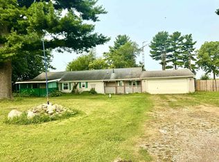 1195 Pine Rd, Plymouth, IN 46563