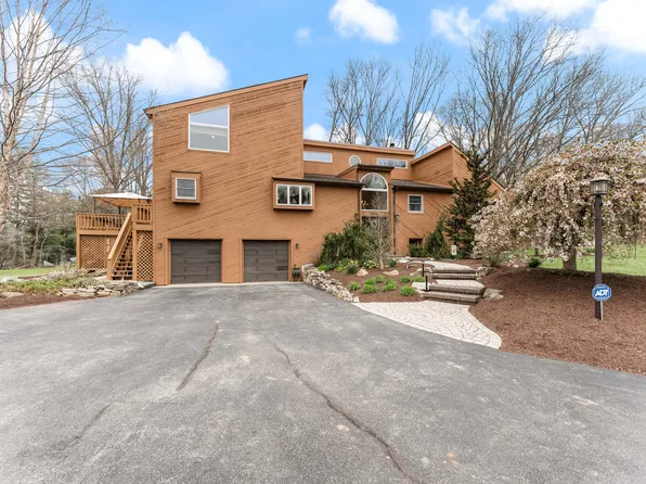 1038 Hopewell Rd, Downingtown, PA 19335
