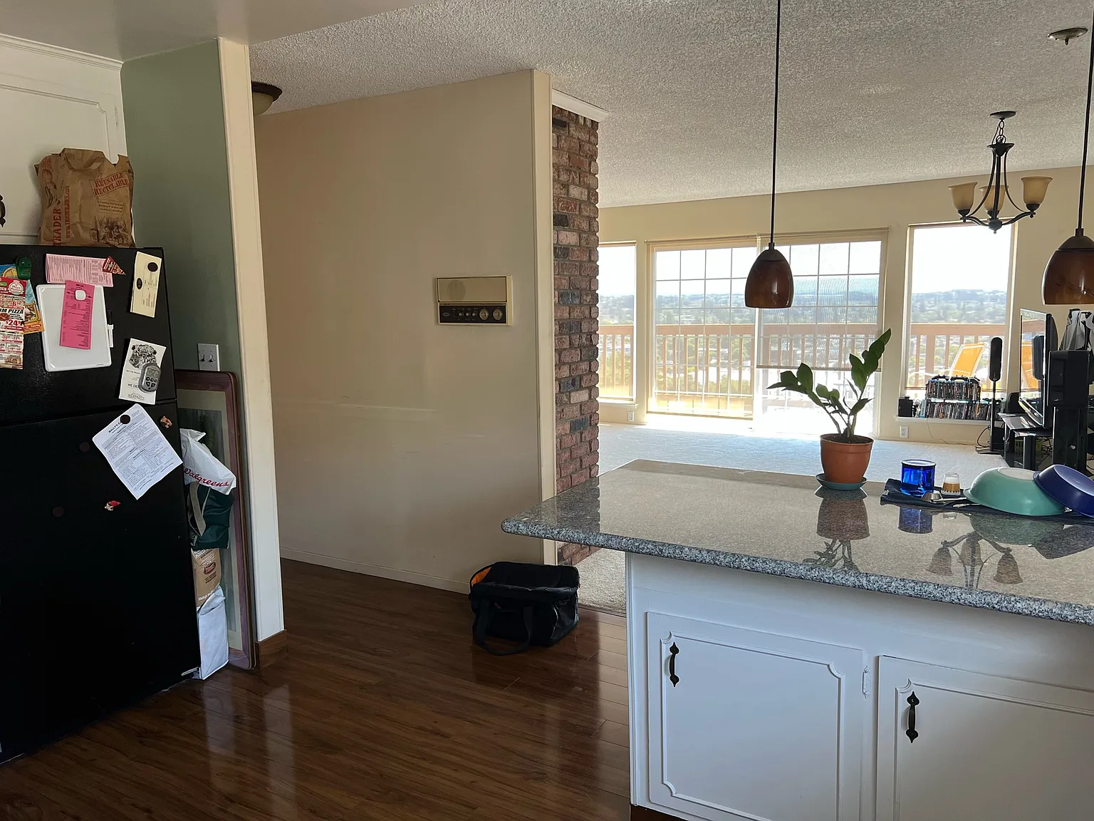 3 bed, 3000 sqft, $1,400 — Photo 4