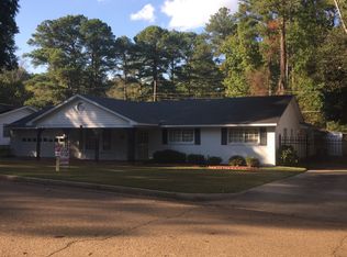 812 Briarfield Rd, Jackson, MS 39211