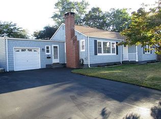63 Winslow St, Riverside, RI 02915