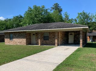 244 Gulfside St, Waveland, MS 39576