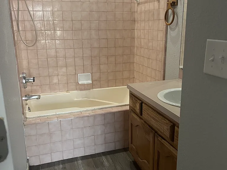 1220 S Quincy Ave — Photo 10