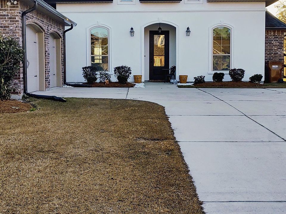 1st image of 18081 Old Trail Dr