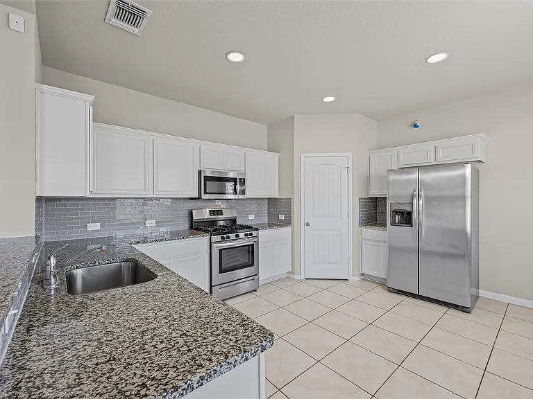 3103 Crystal Bend Dr — Photo 6