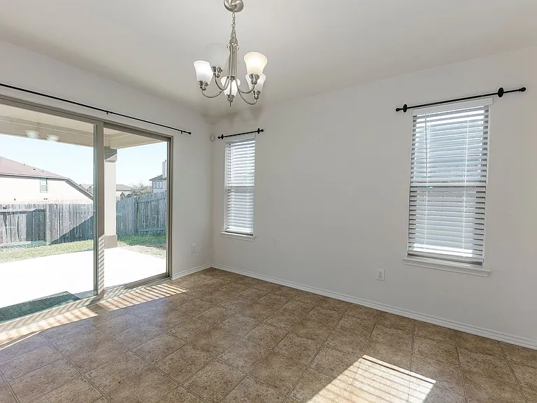 1141 Renaissance Trl — Photo 7