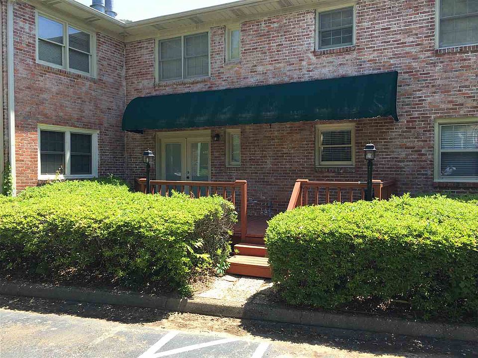 1st image of 384 S Franklin Blvd #17