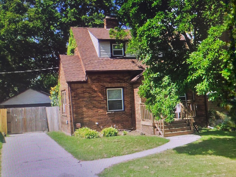 1st image of 128 Dawn Ave