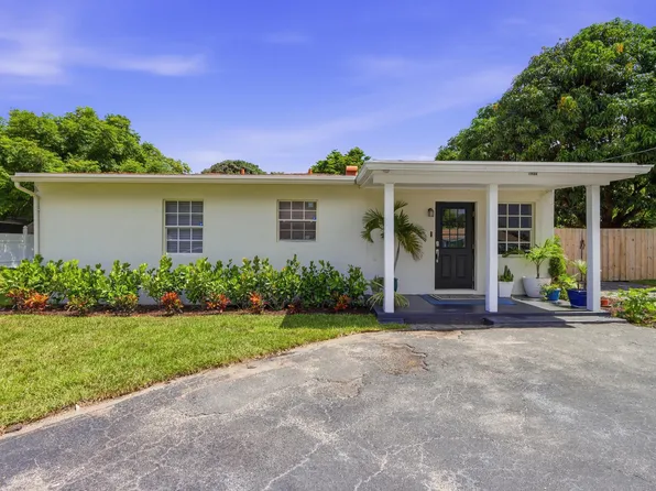 1900 Carissa Road, Lake Clarke Shores, FL 33406