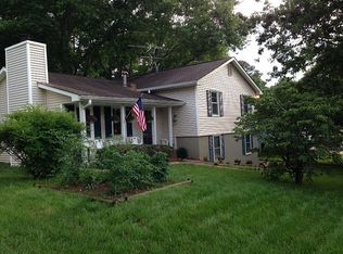 1615 Squire Dr SW, Marietta, GA 30008