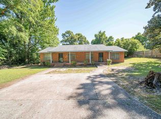 2067 N Andrews Cir, Columbus, GA
