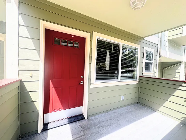 732 Normal Ave — Photo 3