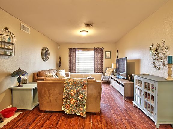 2nd image of 317 Lindley Dr