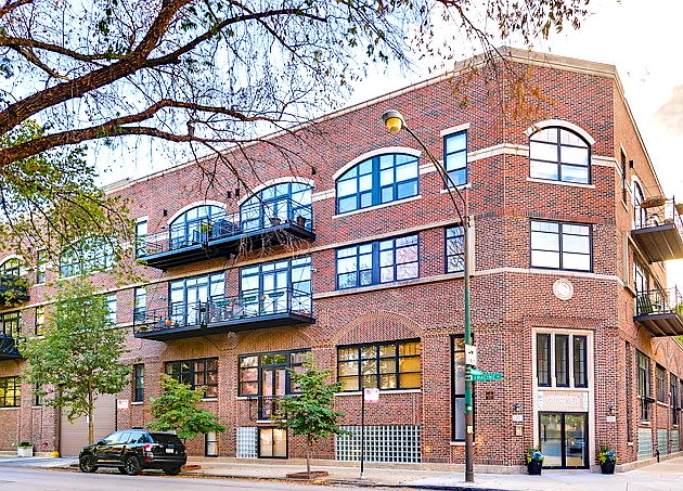 1st image of 1201 W Wrightwood Ave APT 21