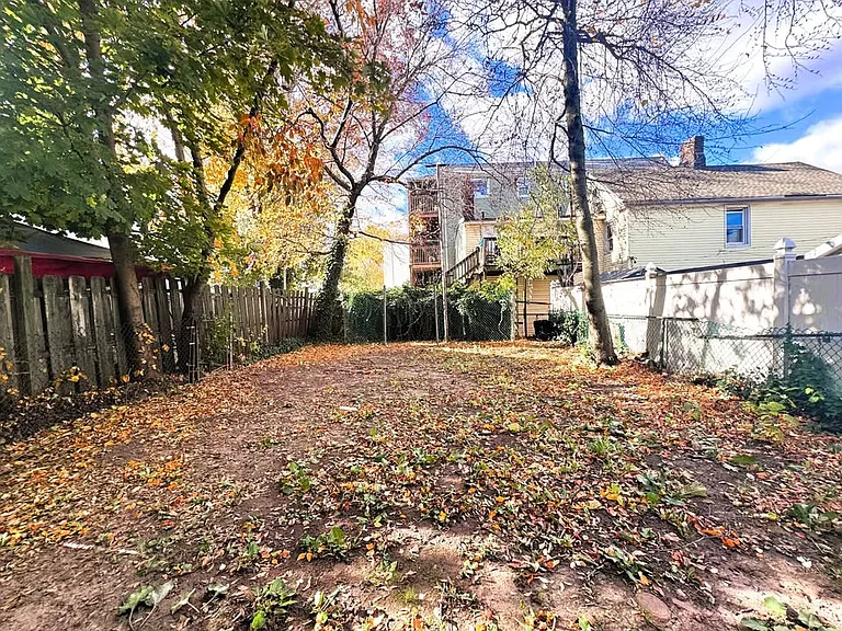 158 Catherine St #2 — Photo 14