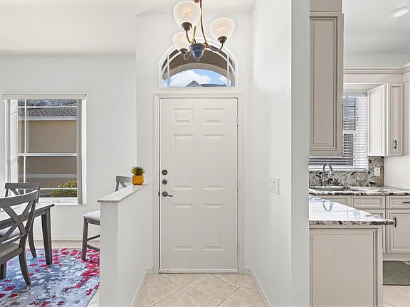 4th image of 2649 Tottenham Dr