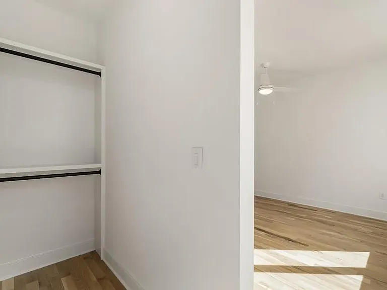 1237 Memorial Dr SE #102 — Photo 23