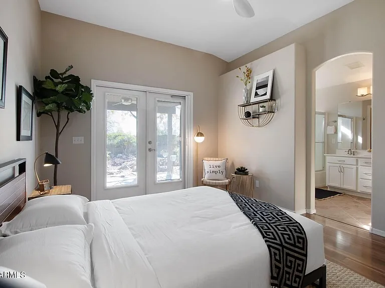 6494 S Foothills Dr — Photo 15