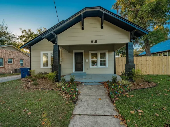 515 N Newsom St, Mineola, TX 75773