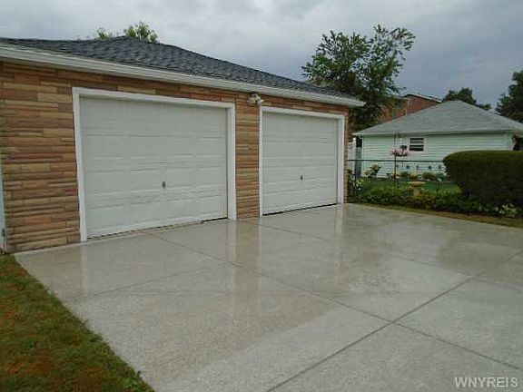 4th image of 294 Dwyer St