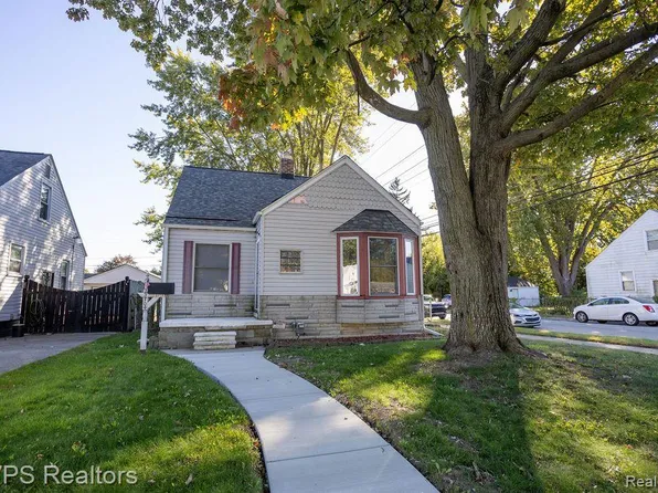 23704 Normandy Ave, Eastpointe, MI 48021