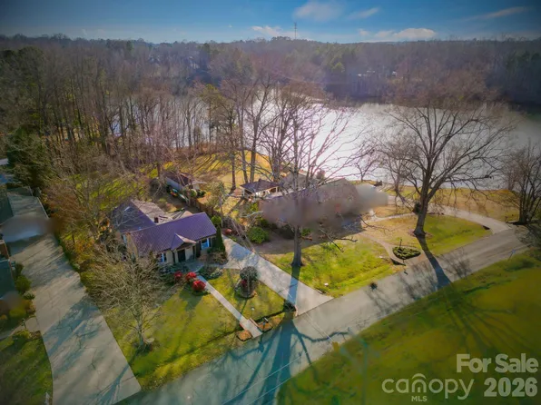 21034 Cornelius St, Cornelius, NC 28031
