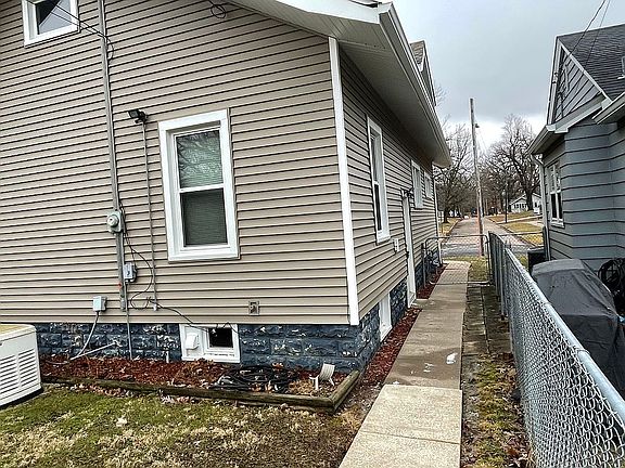 4th image of 2601 21st Ave