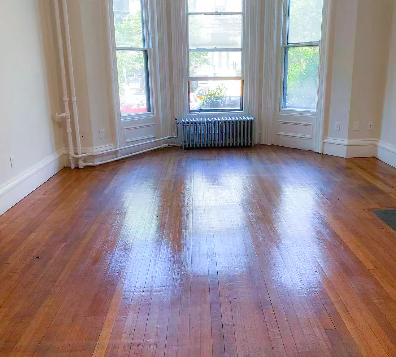Studio, 650 sqft, $2,400 — Photo 2