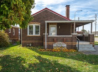 1721 Olive Ave, Mattoon, IL 61938