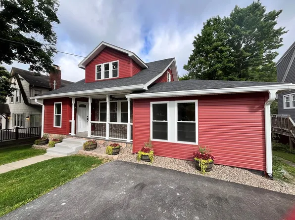 113 Queen St, Beckley, WV 25801