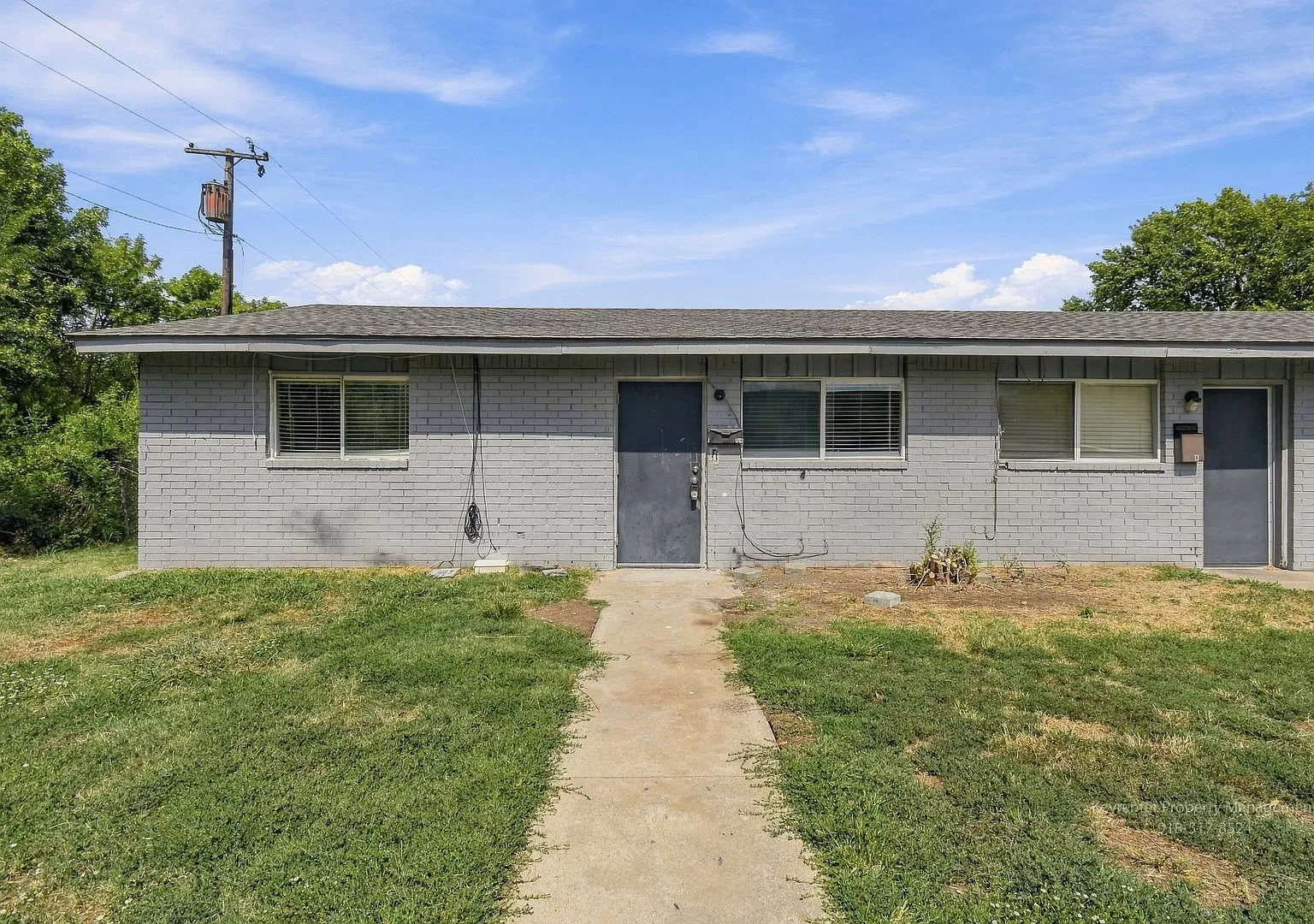 2 Bed 1 Bath Duplex Tile floors — Photo 1
