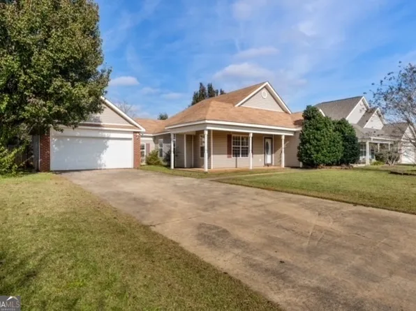 312 Canterfield Dr, Bonaire, GA 31005