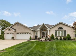 9009 Kilkenny Dr, Darien, IL
