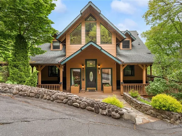 965 Winterstar Loop, Burnsville, NC 28714
