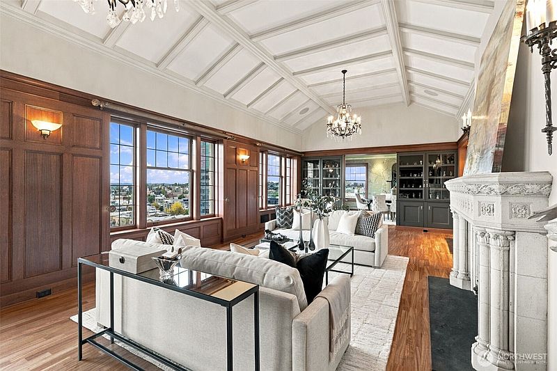 5th image of 1223 Spring Street #1200