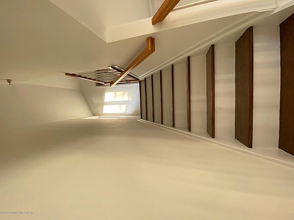 3rd image of 23 Nunzie Ct