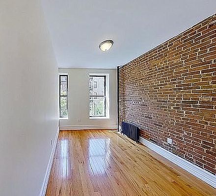 4th image of 53 W 105th St APT 7