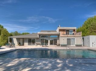 31 Potato Barn Rd, Water Mill, NY 11976