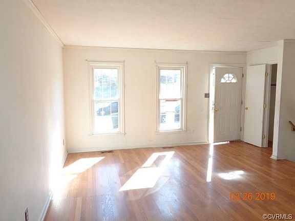 2nd image of 4902 Goddin Cir