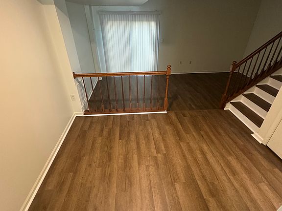 3rd image of 2220 Minnear St