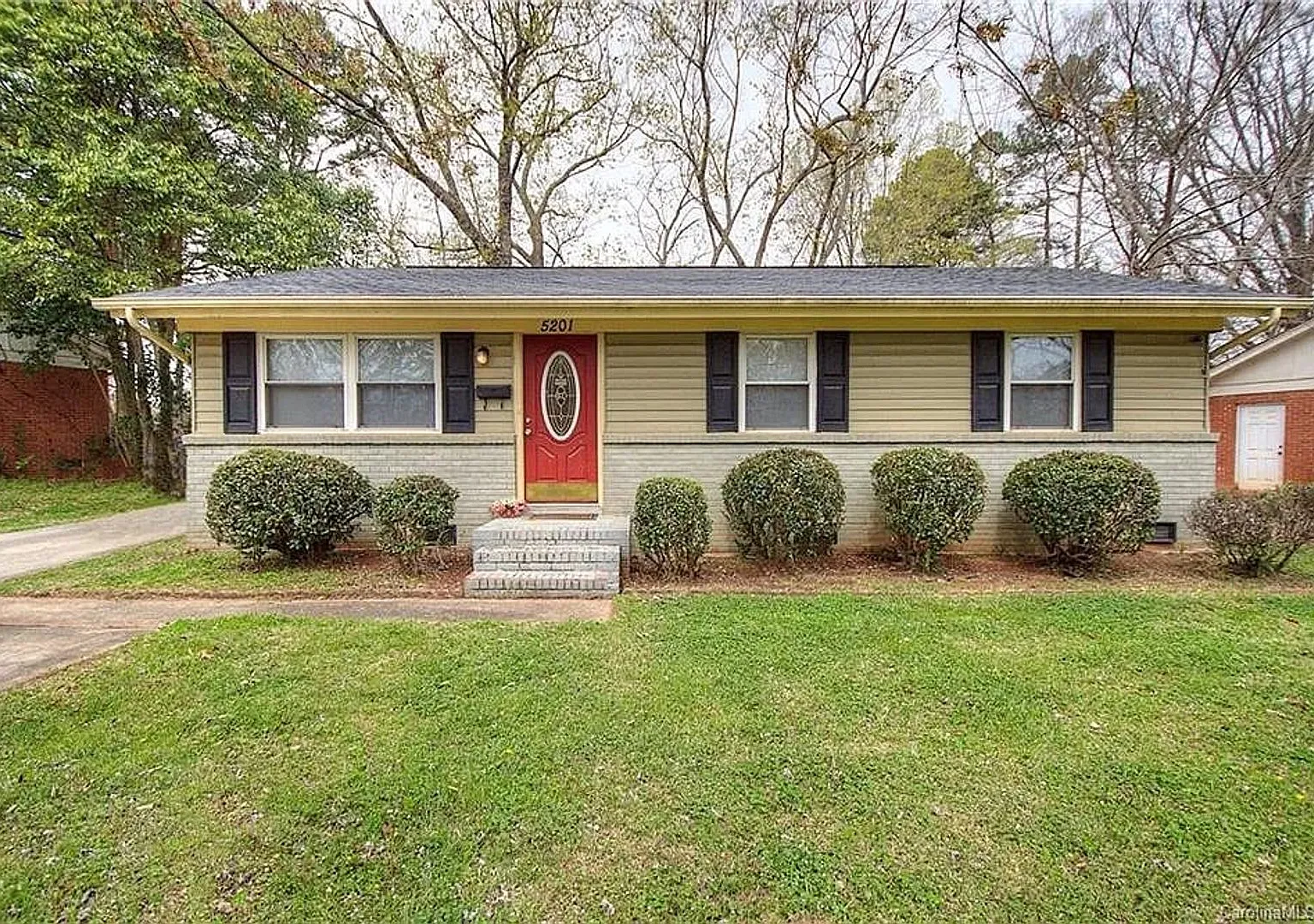 Newly renovated 3 bed home! — Photo 1